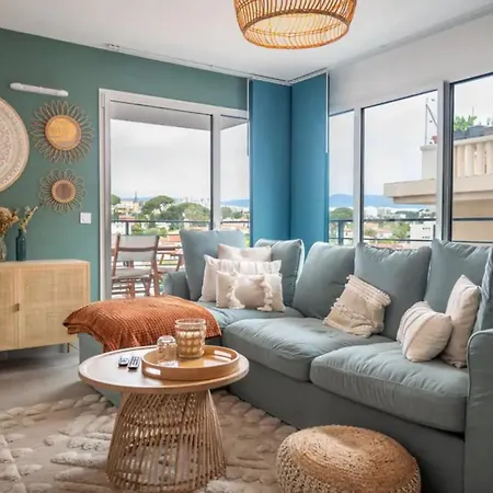 With Mountain Views In דירה אנטיב