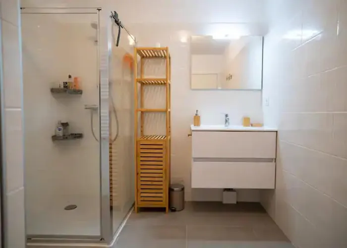 דירה With Mountain Views In אנטיב