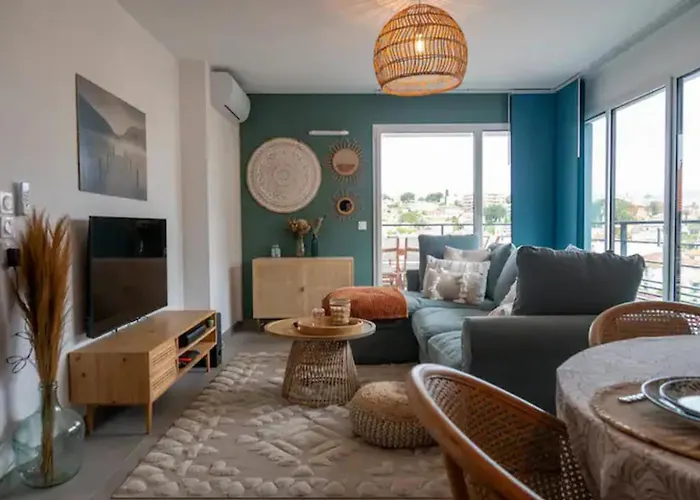 דירה With Mountain Views In אנטיב