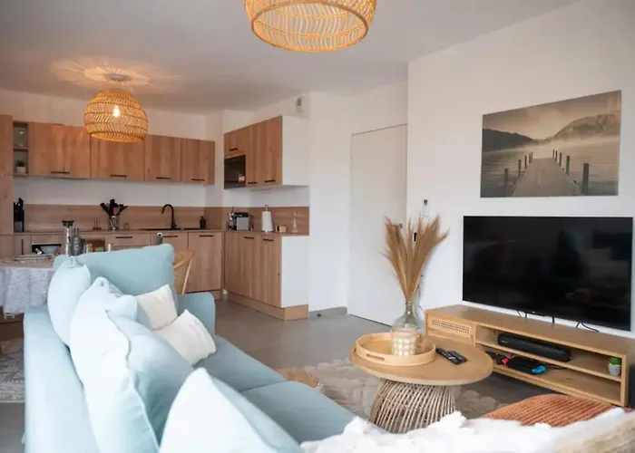 With Mountain Views In Apartman *